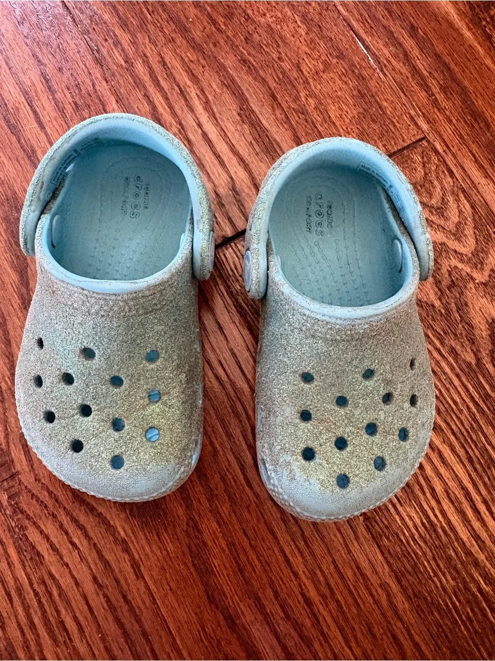 Toddler girls glitter crocs